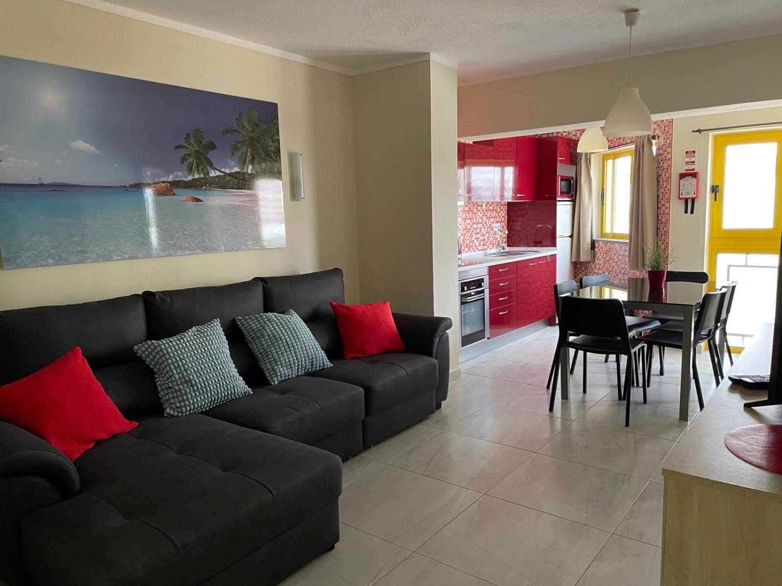 T2 With Pool, 300M From The Beach Portimao Bagian luar foto