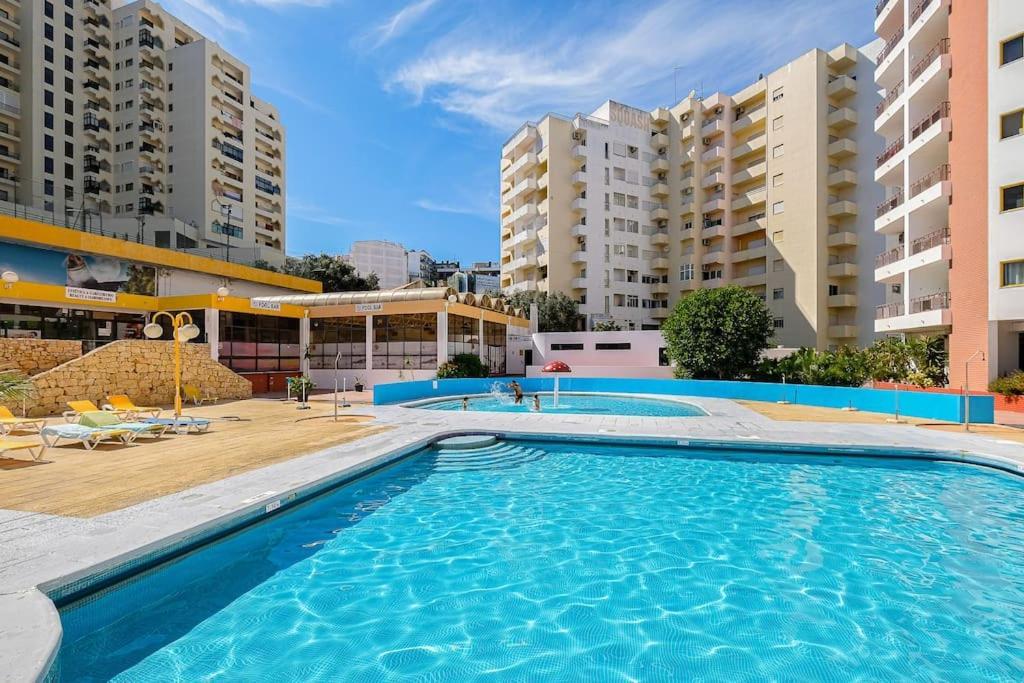 T2 With Pool, 300M From The Beach Portimao Bagian luar foto